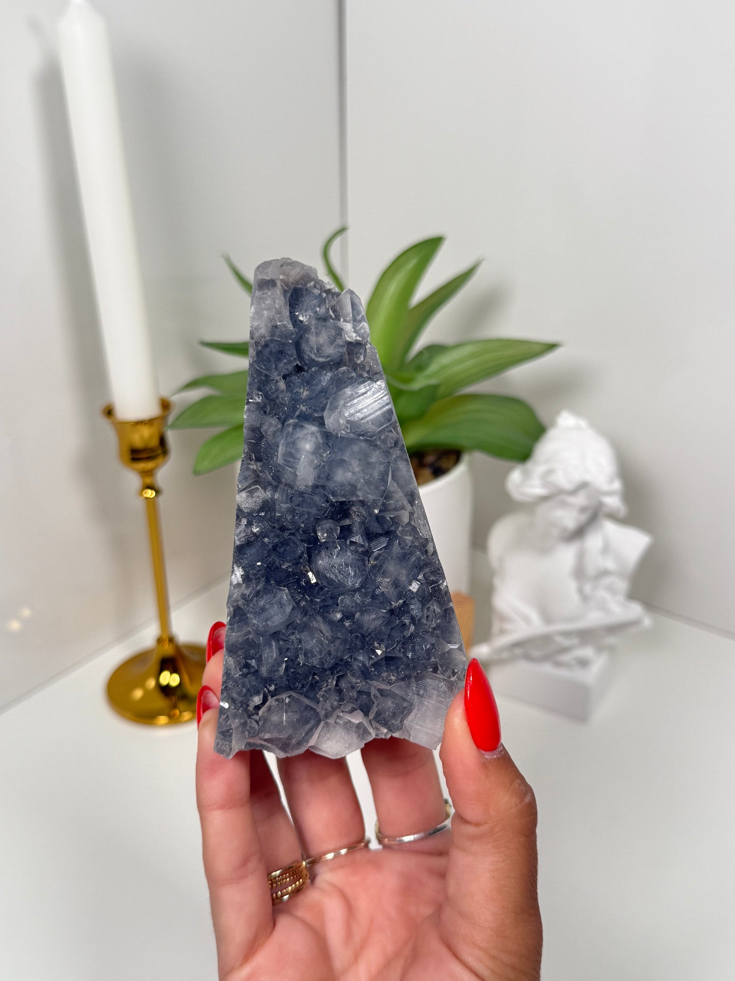 Apophyllite on Blue Chalcedony Cutbase (76h)