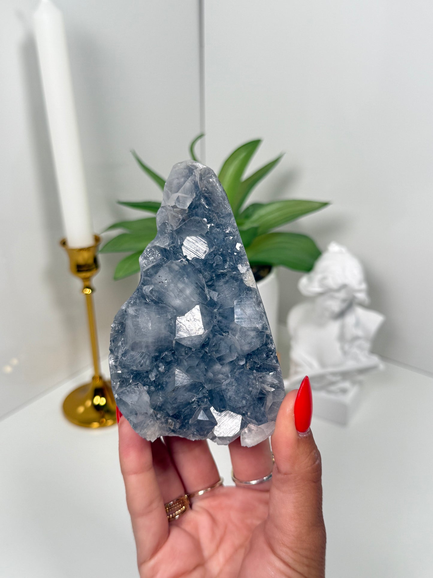 Apophyllite on Blue Chalcedony Cutbase (89r)