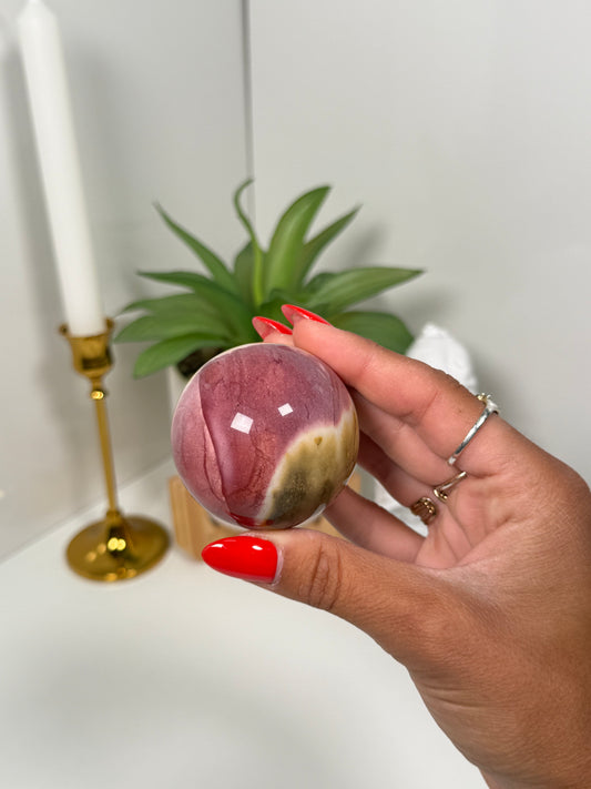 Mookaite sphere (28)
