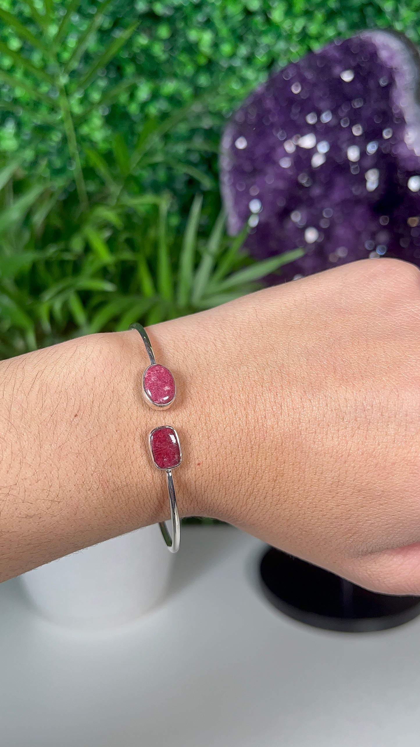 Thulite Bangle Bracelet (49d)