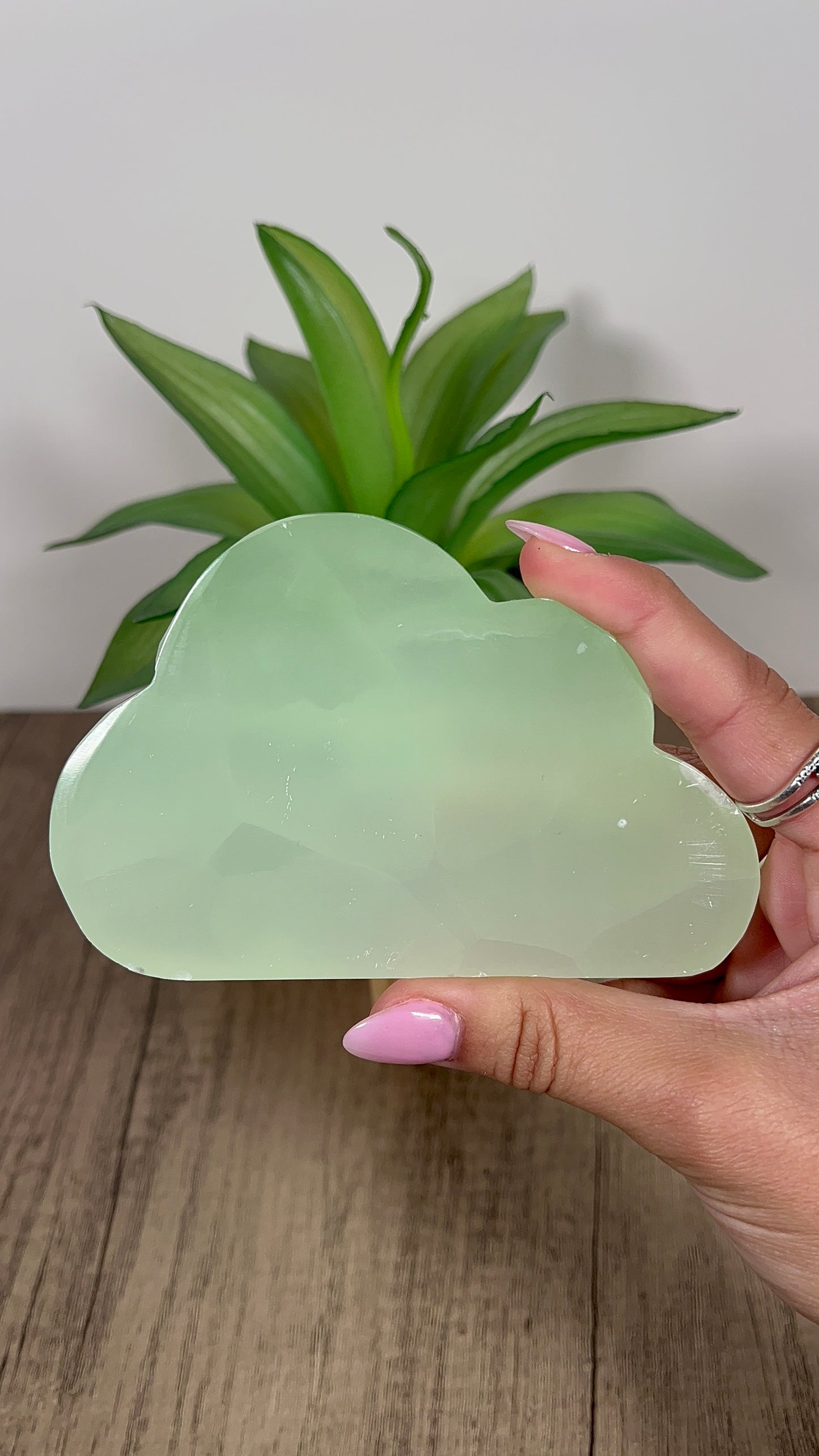 Green Calcite Cloud (33b)