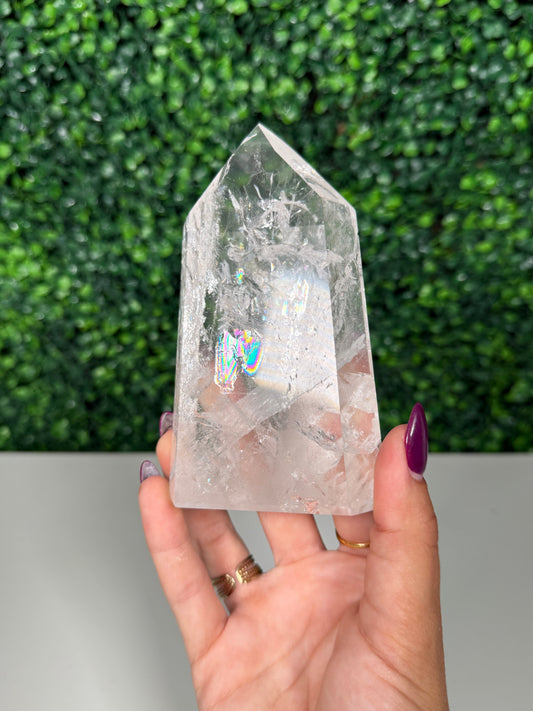 Clear Quartz Tower (84c)