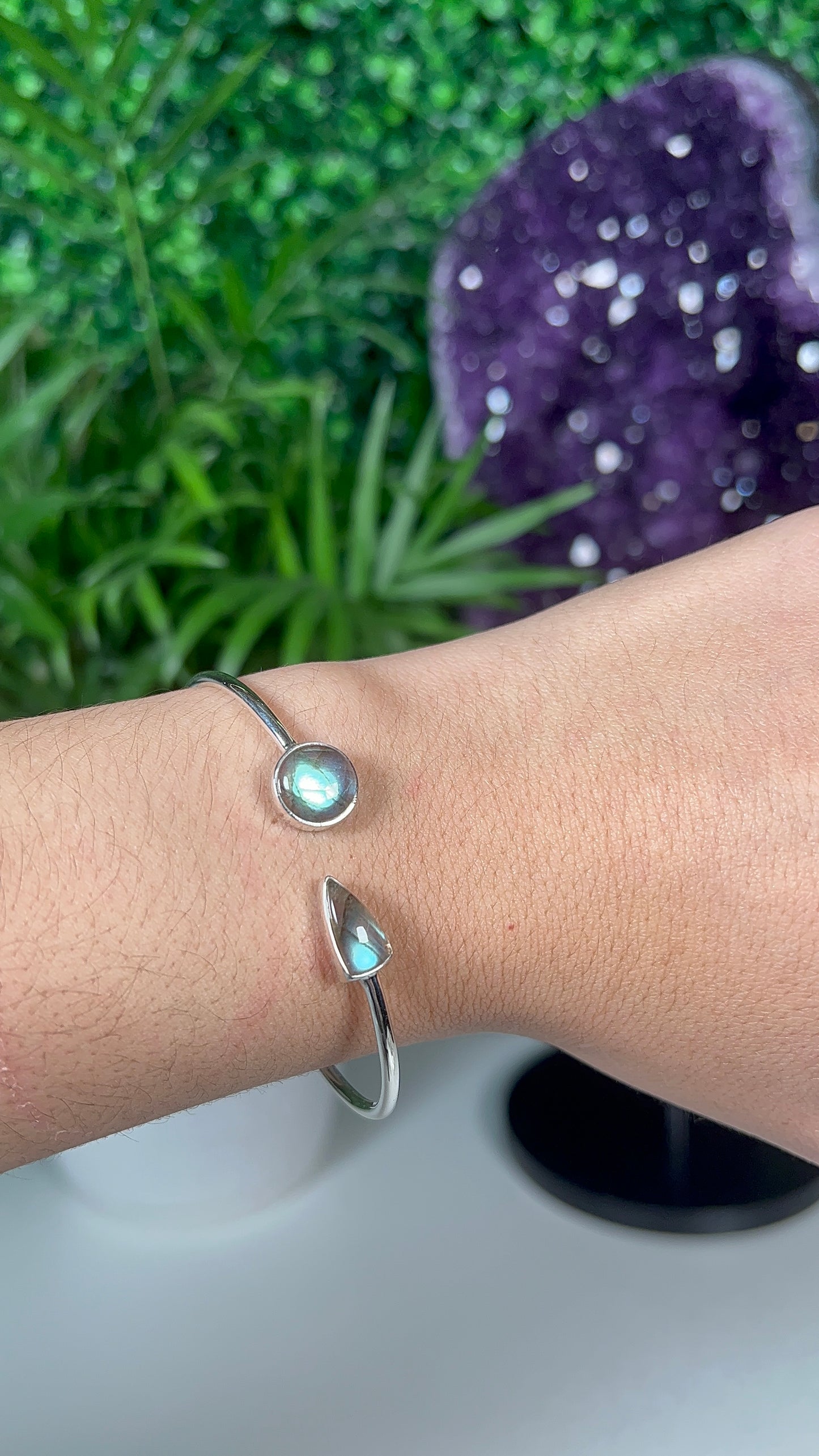 Labradorite Bangle Bracelet (56o)