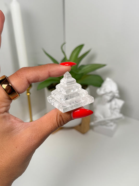 Clear Quartz Geometrical Carving (17f)