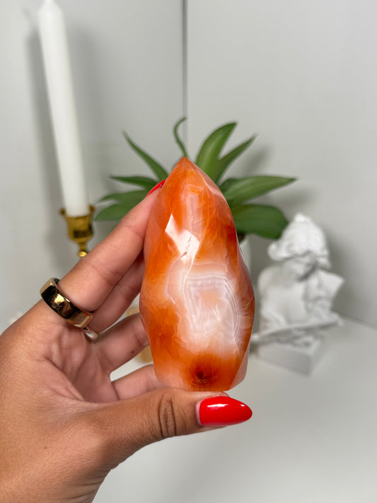 Carnelian Flame (16e)