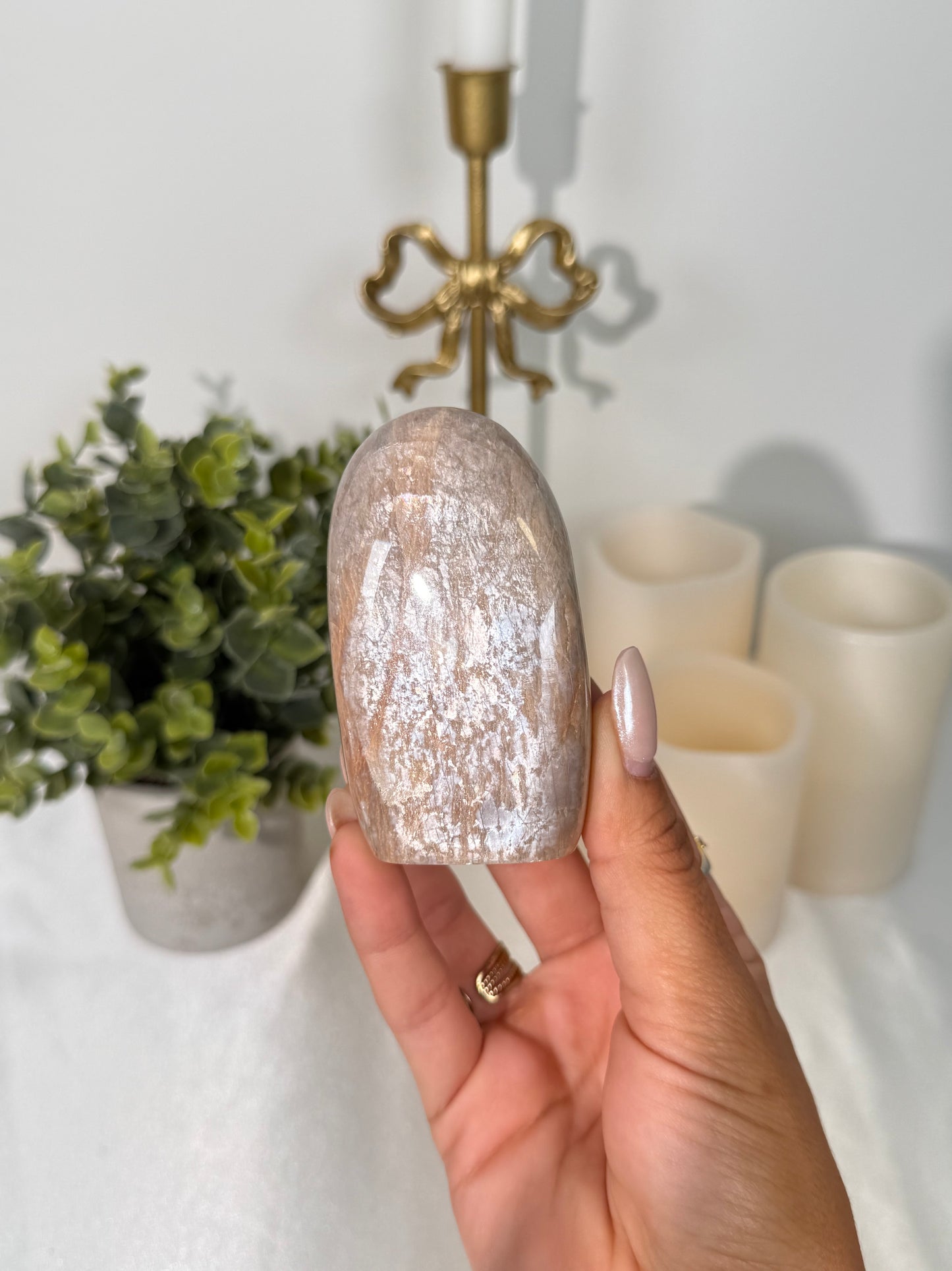 Peach Moonstone Freeform (16e)