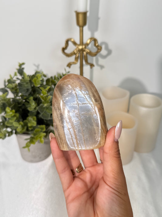 Peach Moonstone Freeform (19w)