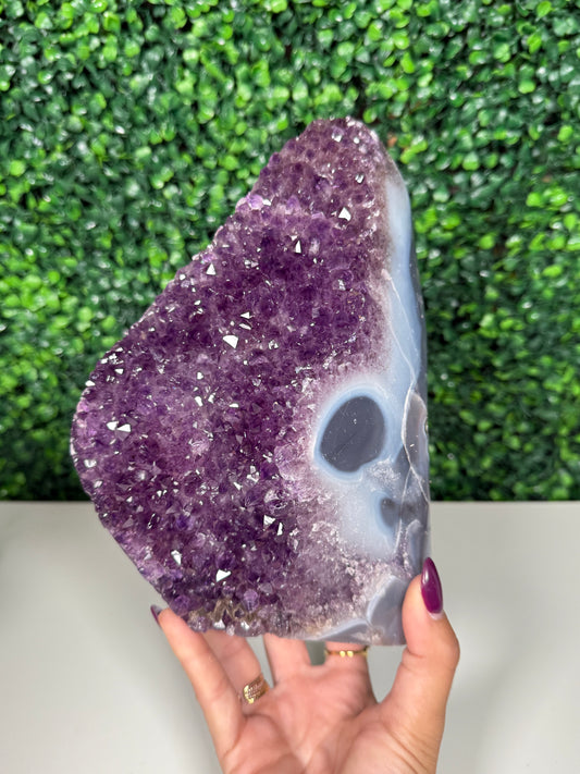 Druzy Agate with Amethyst Cutbase (410)