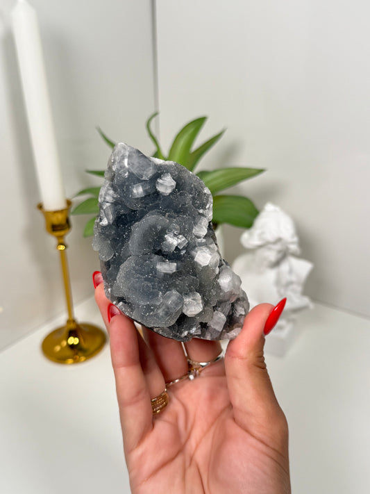 Apophyllite on Black Chalcedony (74p)