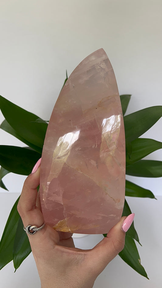 High Quality Gemmy Rose Quartz Flame (251)